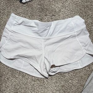 Lululemon Speed Up short 2.5” White Athletic Shorts